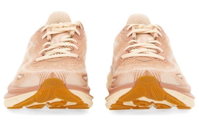 (WMNS) Clifton 9 ‘Sandsteinskrem’